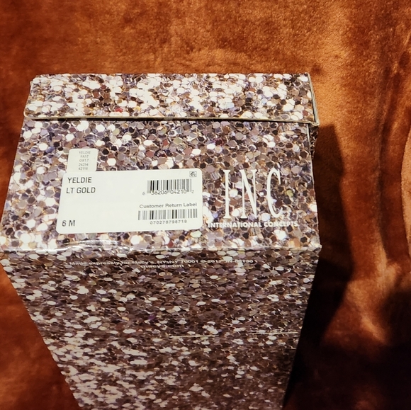 I.N.C. International Concepts Women’s Yeldie Slippers Light Gold Size 6 NEW - Picture 6 of 6